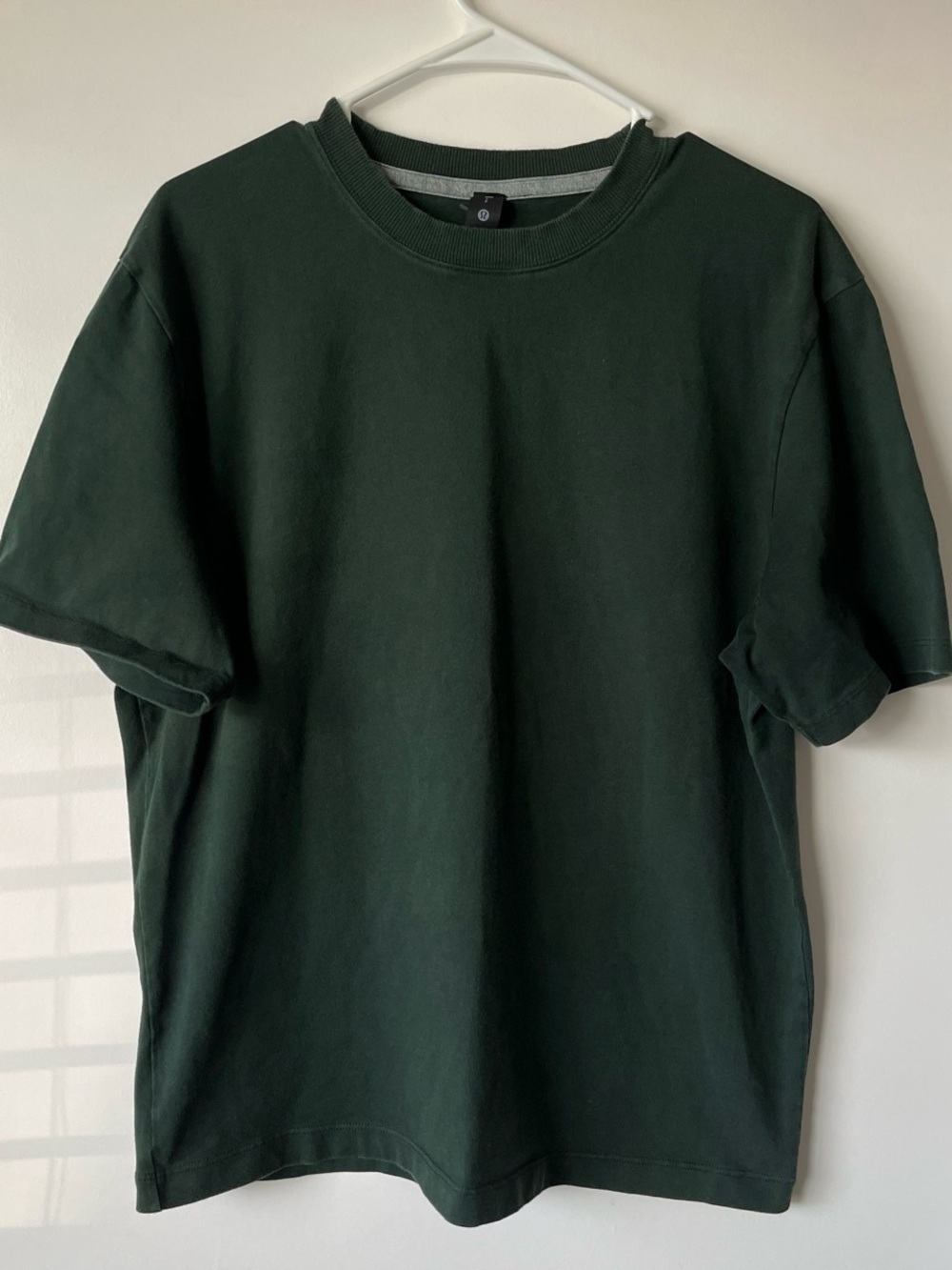 lululemon athletica Men's Crewneck T-Shirt - Forest Green